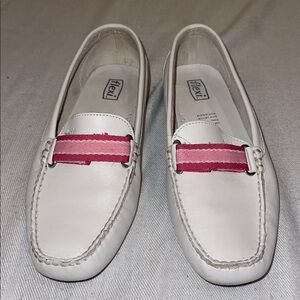 Flexi Women's white leather Loafers with Red Accent